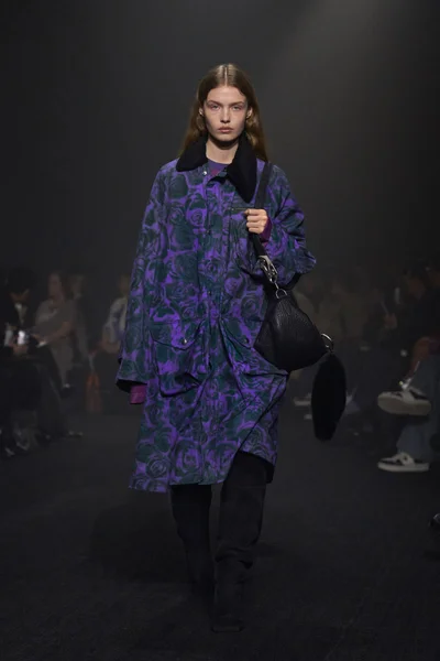 Look 54